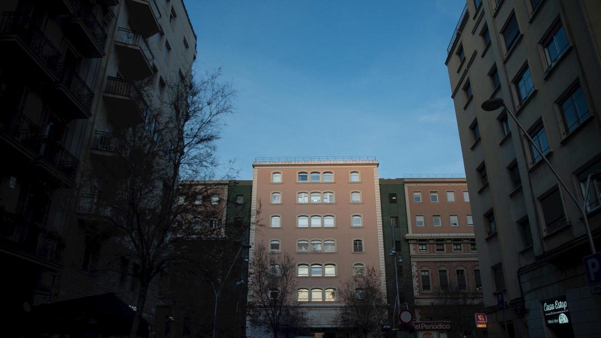 Archivo - Fachada del Hospital Clínic, a 26 de enero de 2024, en Barcelona, Catalunya (España)