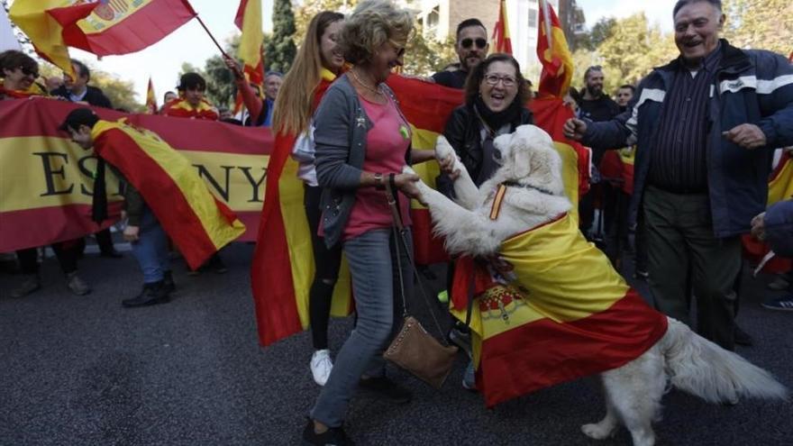 Los Mossos separan dos marchas en Barcelona