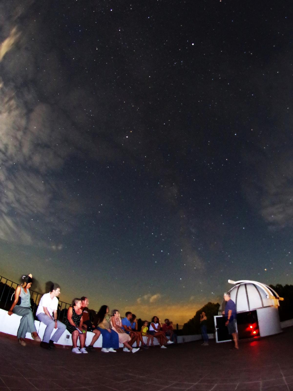 Actividad de astronomía en Cardeña