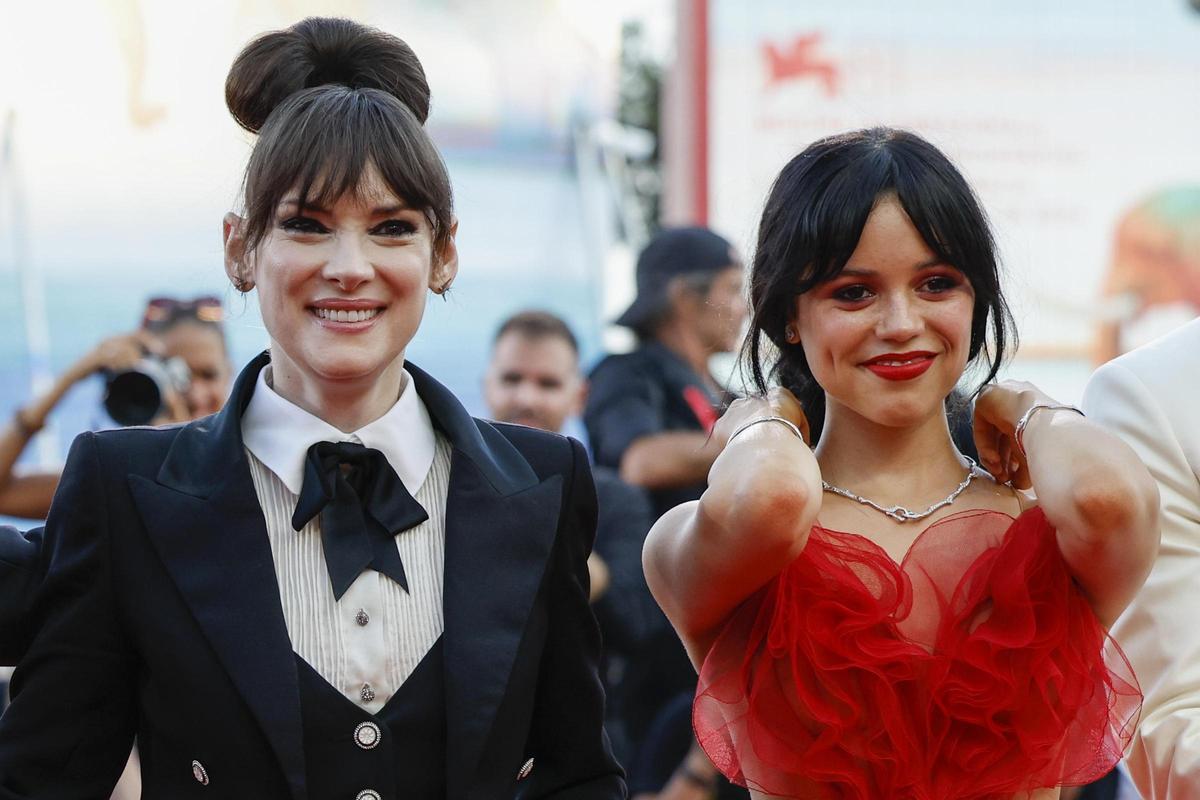 Winona Ryder y Jenna Ortega.