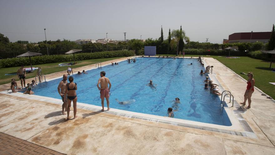 Asaltos nocturnos a las piscinas de Les Valls