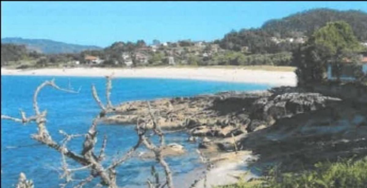 Vertido detectado entre las playas de Areabrava y Loureiro.   | //  FDV