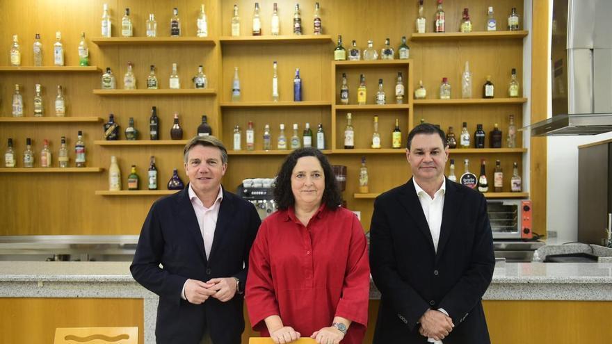 La hostelería gallega defiende la regularización de emigrantes: «Hay que permitirles que puedan trabajar, pero dándoles un futuro y una formación»