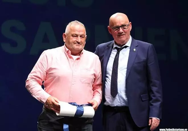 El cangués "Luisón" Sarmiento, protagonista en la Gala del Fútbol Asturiano de 2025