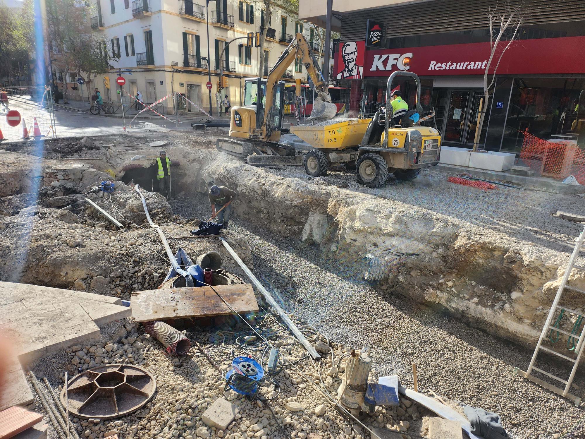 Galería de imñagenes de la sobras en la Avenido Isidor Macabich en Ibiza