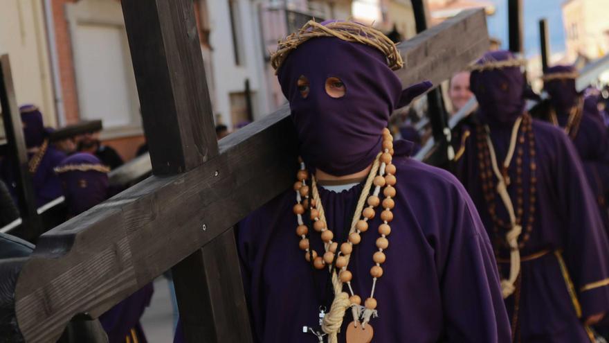 La Semana Santa de Fuentesaúco toca el cielo