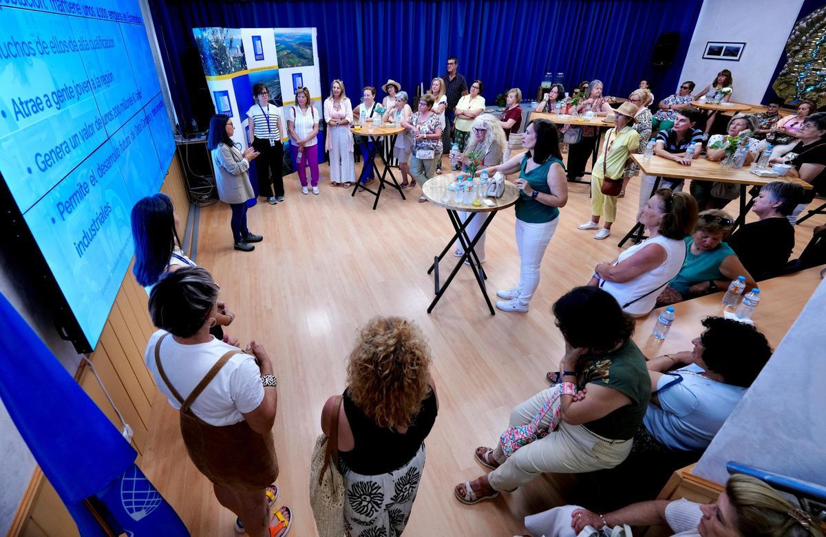 'Mujeres por Almaraz' reclama al Gobierno una decisión urgente sobre la continuidad de la central nuclear.