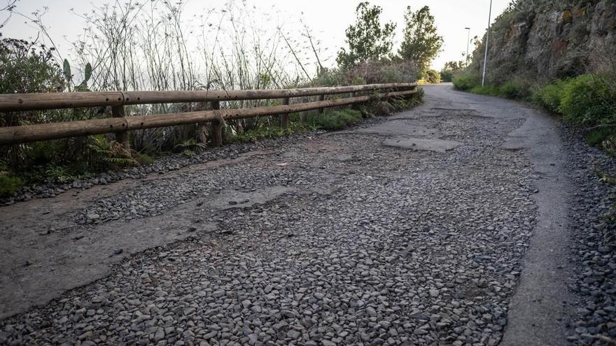 La Laguna y Tegueste piden al Cabildo de Tenerife rehabilitar la carretera de la Mesa Mota