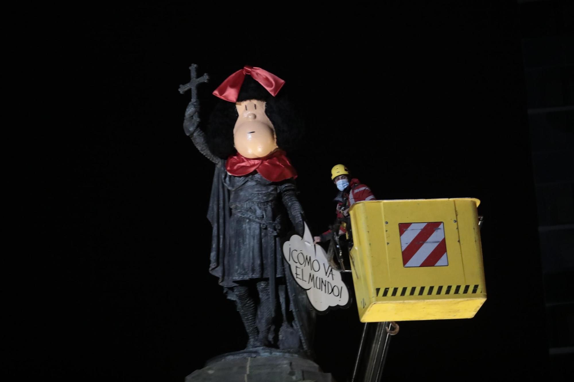 El carnaval de Gijón recuerda a Quino con Pelayo disfrazado de Mafalda