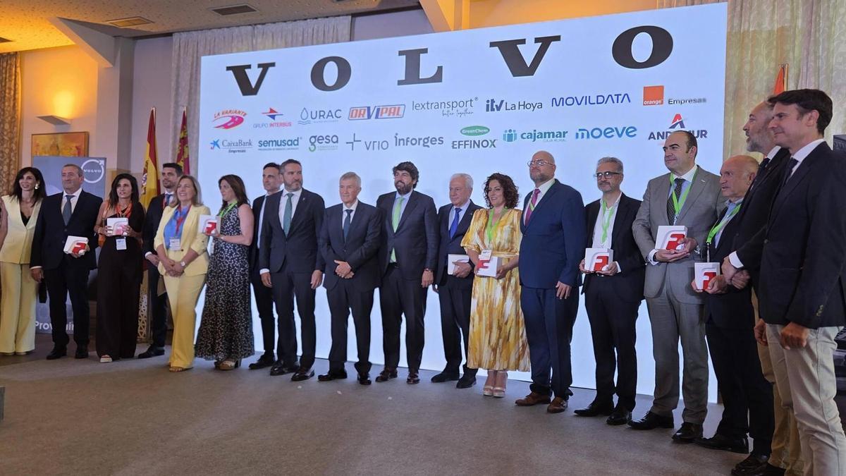 Foto de familia de los XXIII Premios del Transporte de Froet.