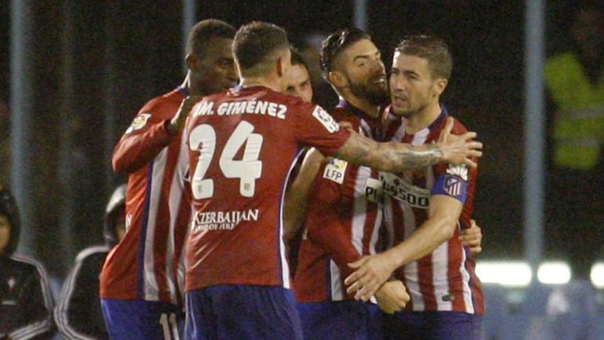 Los jugadores del Atlético celebran su triunfo ante el Celta.