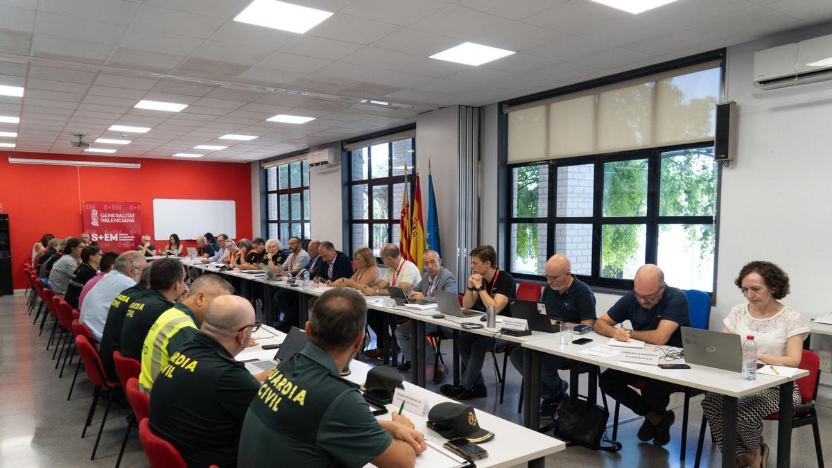 Reunión del Cecopi en las primeras horas del dispositivo del eclipse, este miércoles.