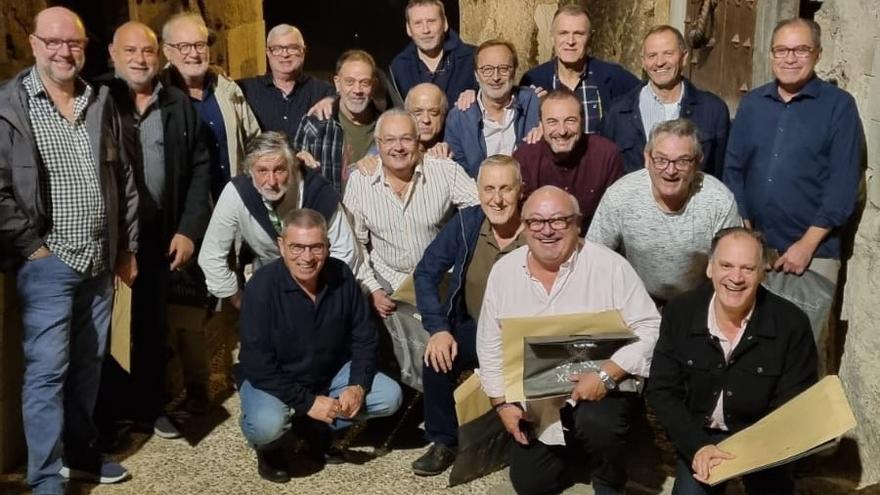 Exalumnos del Claret sufragarán la renovación de la placa cerámica de la calle dedicada al religioso en Xàtiva