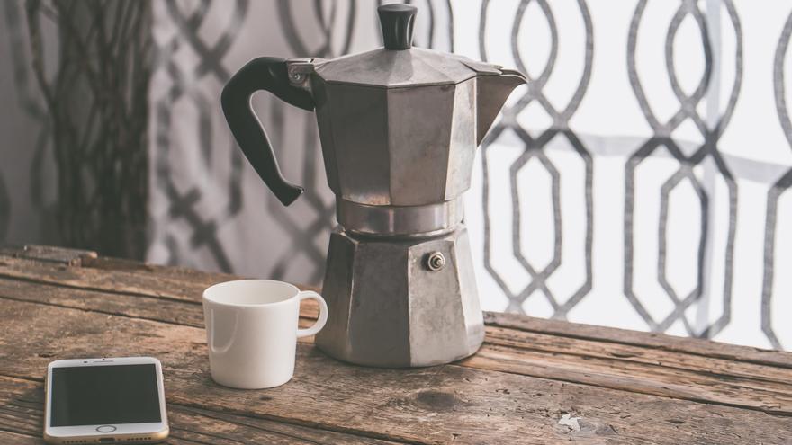 El motivo por el que la gente está metiendo papel higiénico en la cafetera: &quot;El café sale mucho más rico&quot;