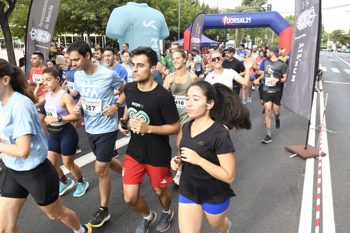 La carrera y marcha Solidaria Asteamur, en imágenes