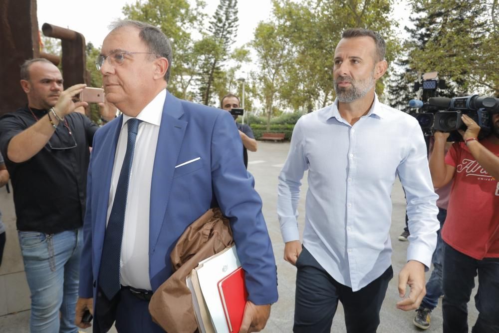 Toni Doblas llega a la Ciutat de la Justicia acusado por el amaño del Levante-Zaragoza