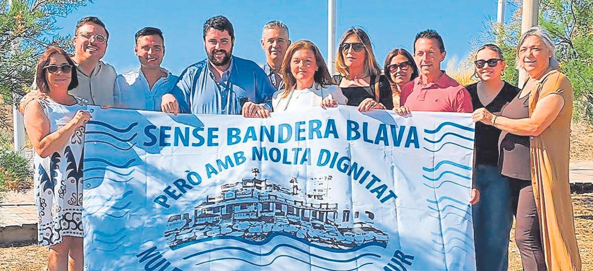 Nules ondea las banderas de calidad y de compromiso.