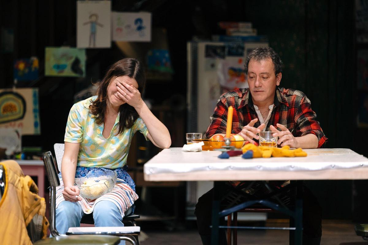 Mima Riera y Roger Casamajor en un momento de 'El barquer'