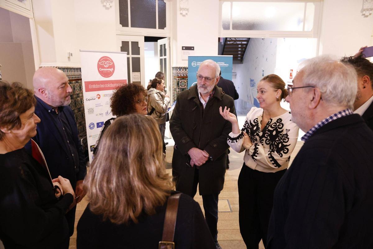 La jornada sobre sinhogarismo en Gijón, en imágenes