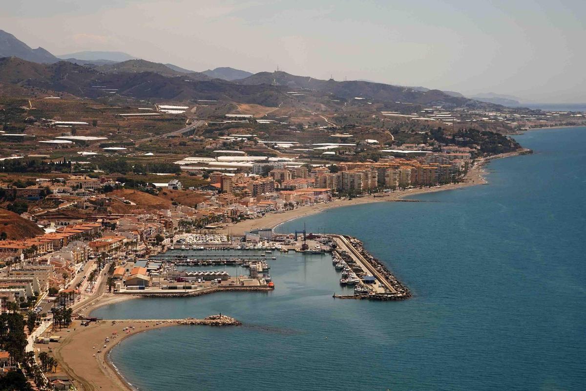 Las localidades veleñas de La Caleta, Mezquitilla y Lagos, por las que discurrre la N-340.