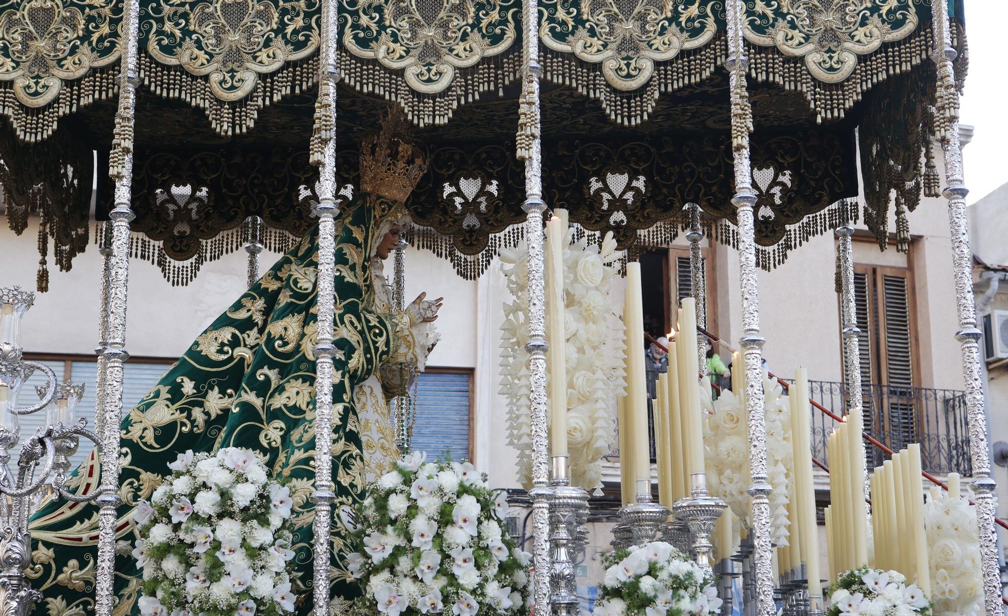 La Esperanza Coronada en procesión por Alicante