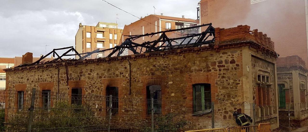 El edificio conocido como Casa Morán tras el incendio, en junio de 2017.