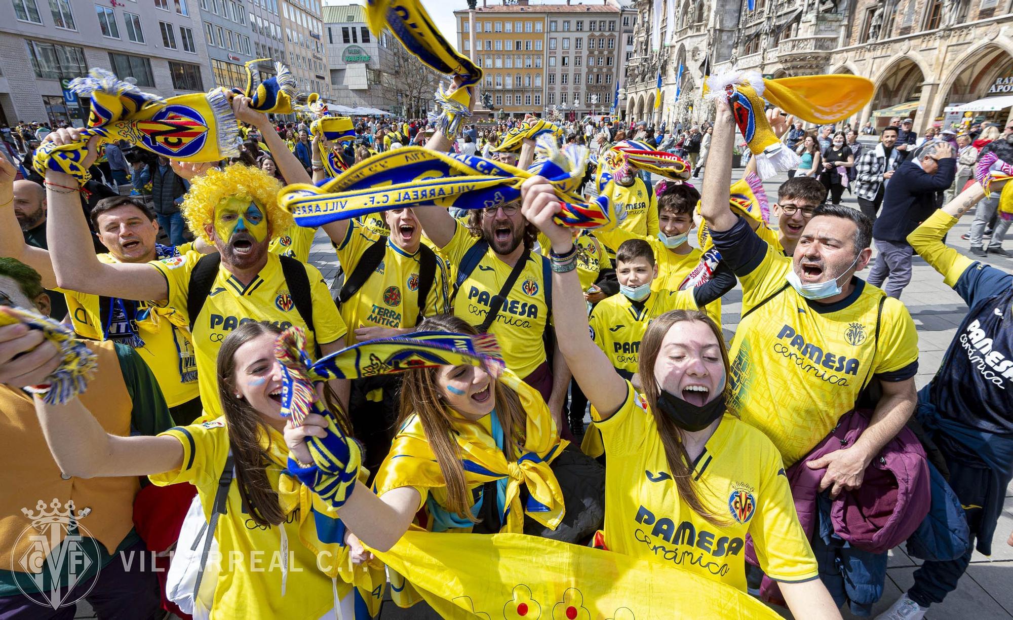 La afición del Villarreal CF toma las calles de Múnich