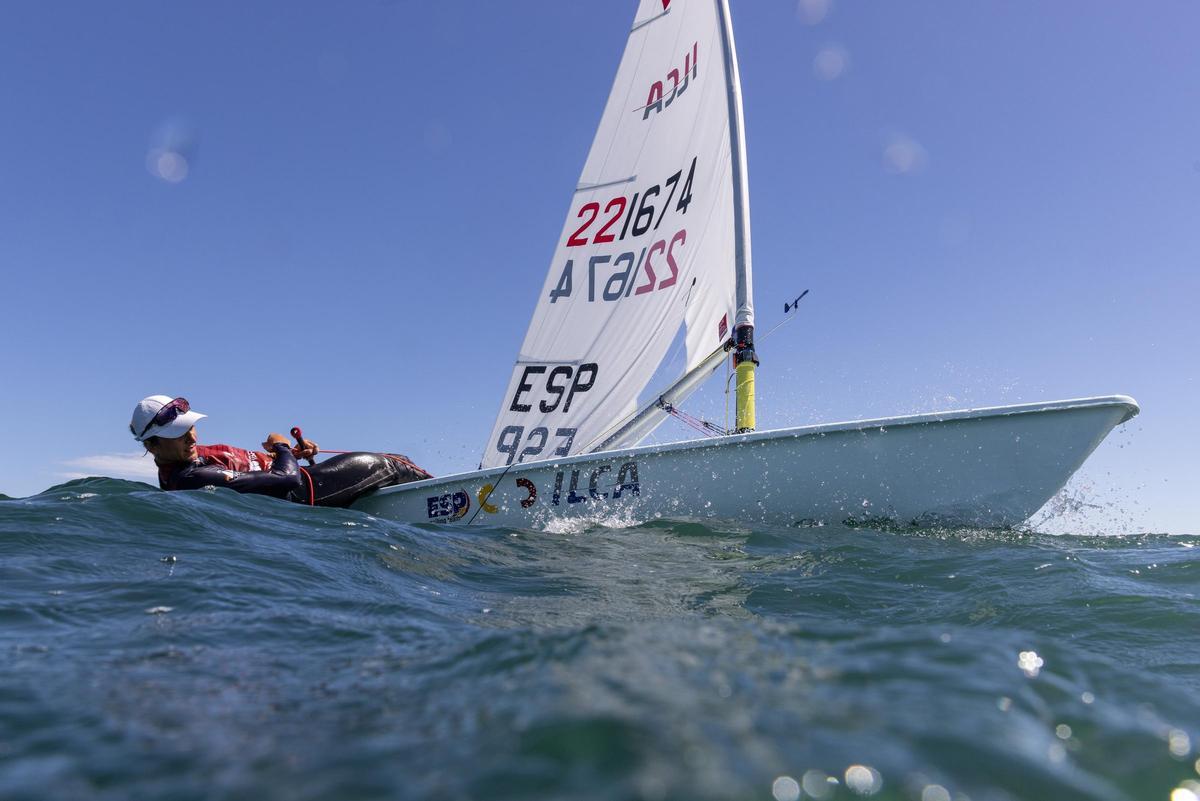 Ana Moncada, durante la quinta jornada del Mundial de ILCA 6 de Mar del Plata.