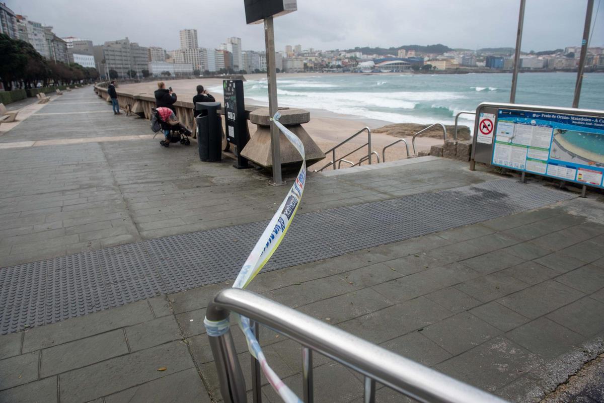 El viento y el oleaje obligan a activar la alerta naranja en A Coruña