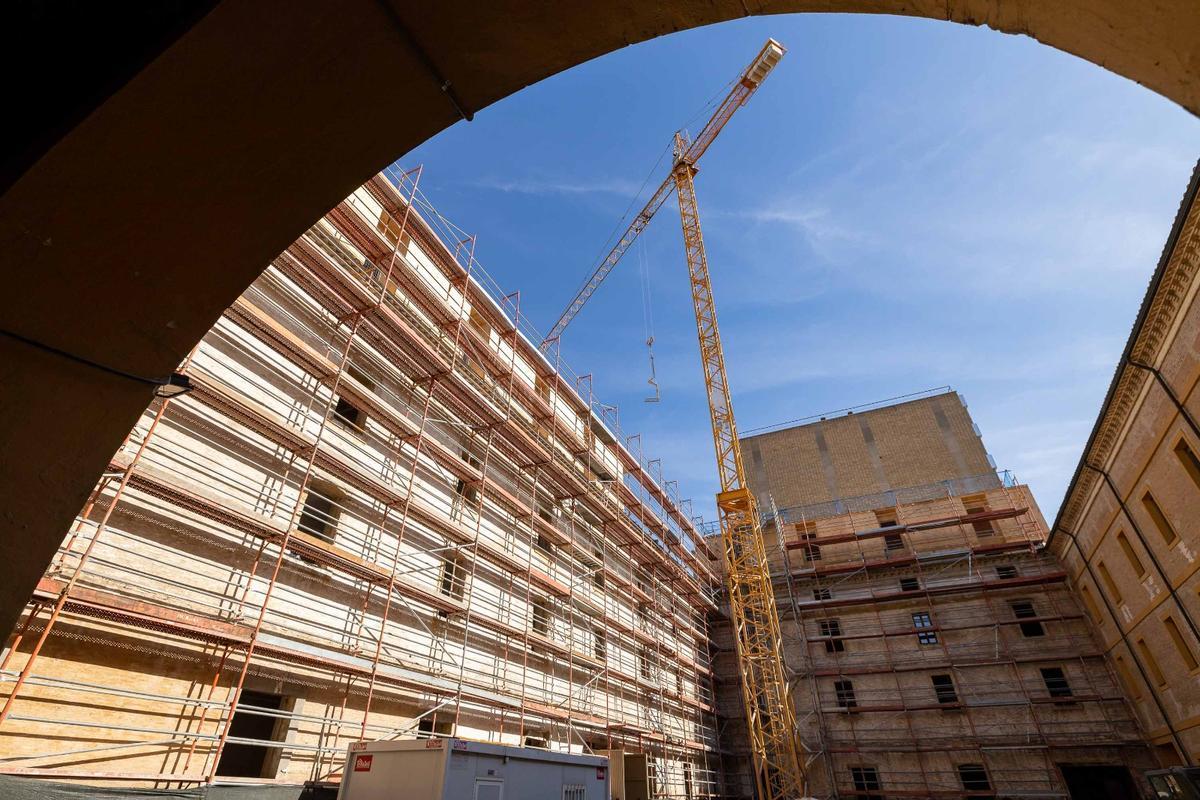 Obras de la futura residencia de estudiantes de Pontoneros