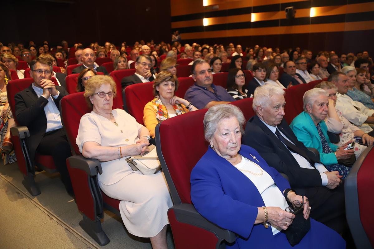 Más de 500 personas se reúnen en Córdoba para celebrar el 40 aniversario de la Fundación Emet