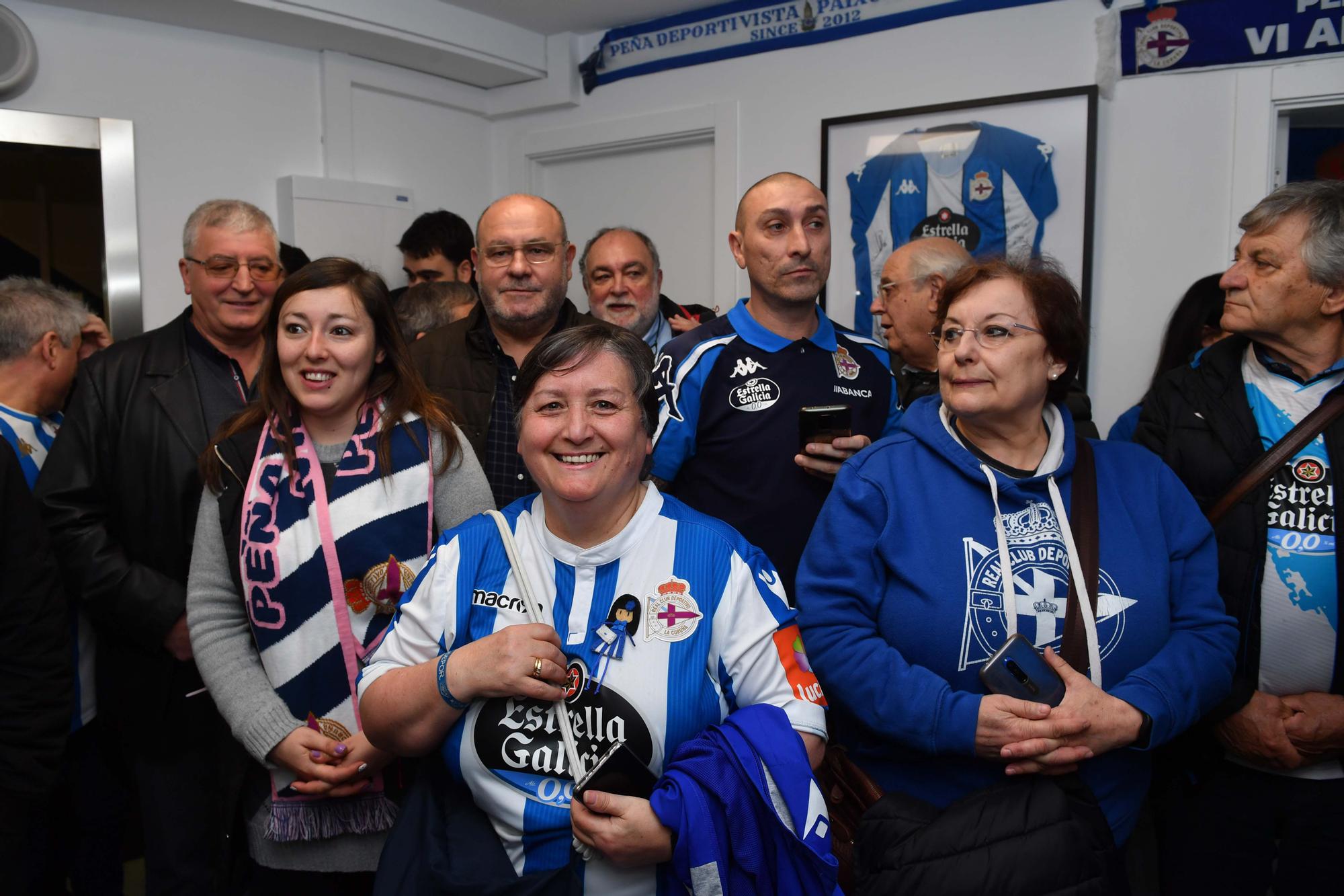 Inés Rey y Antonio Couceiro coinciden en la inauguración del nuevo de la Federación de Peñas Deportivistas en Riazor