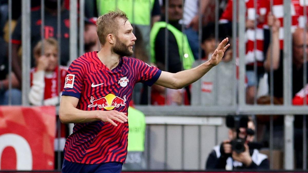Konrad Laimer en la celebración del gol ante el Bayern