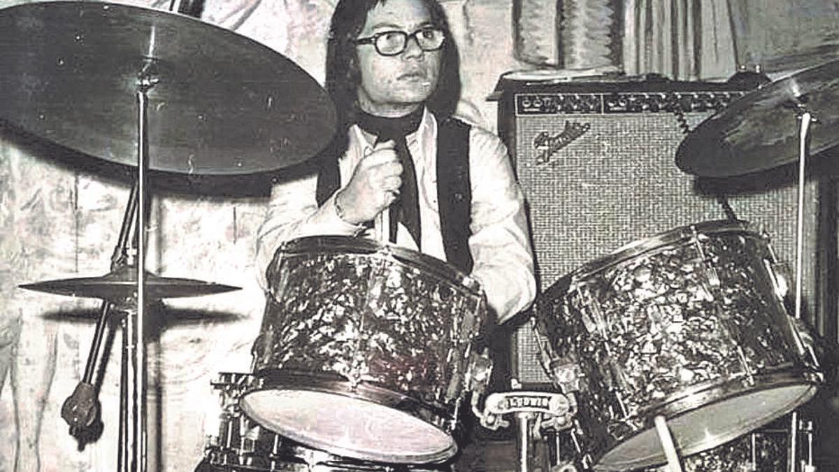 El percusionista Tote Cánovas en una imagen de finales de los años sesenta.