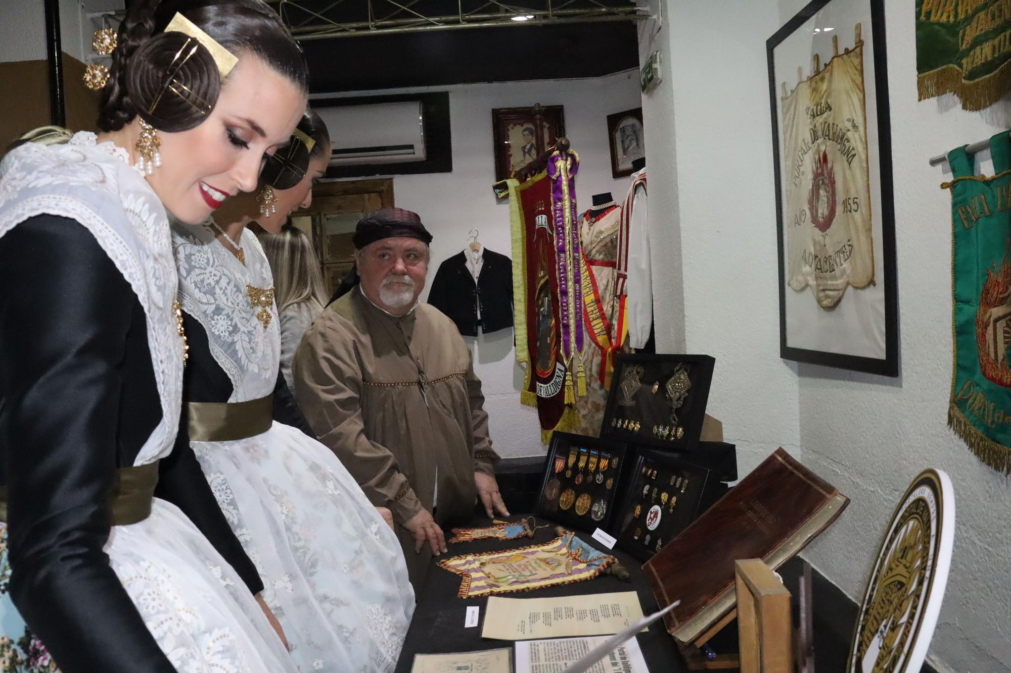 Exposición e inauguración de los 100 años de la falla Portal de Valldigna-Salinas