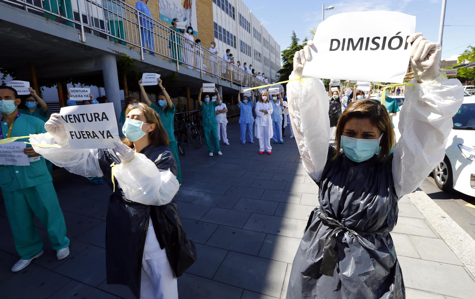 Sanitarios de Aragón piden la dimisión de la consejera de Sanidad, Pilar Ventura