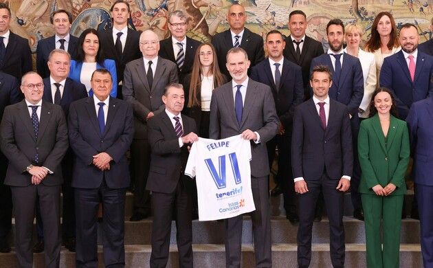 El Rey recibe al CD Tenerife