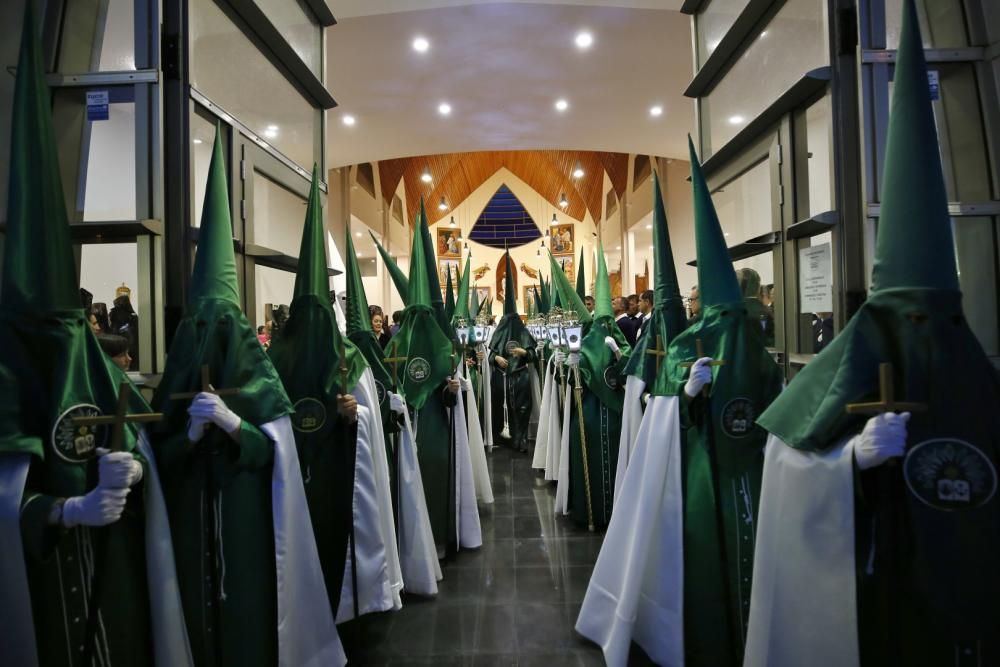 Domingo de Ramos: Procesión de Las Mantillas en Torrevieja con Nuestra Señora de La Esperanza y de La Paz