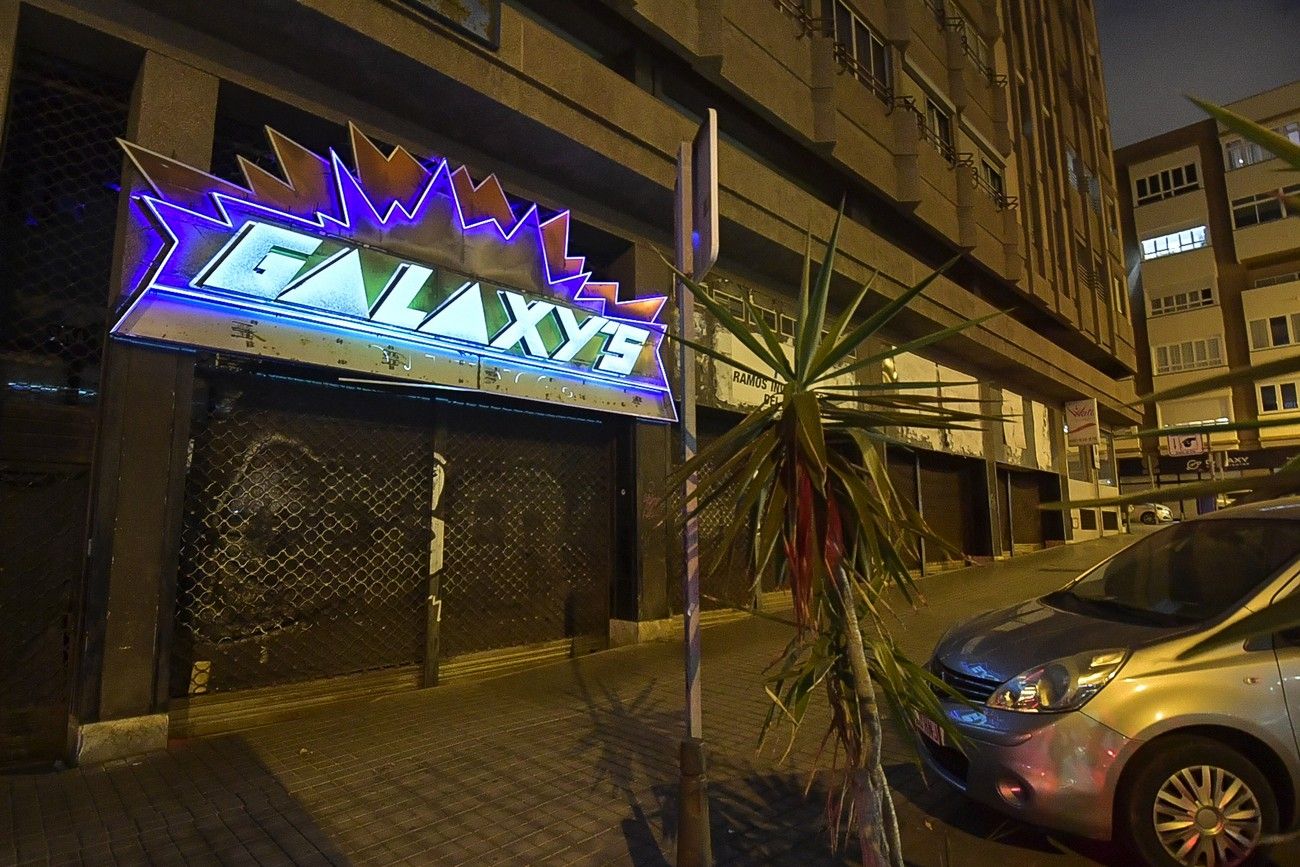 El Cine Galaxy 'vuelve a la vida' gracias a un 'video mapping' sobre la fachada