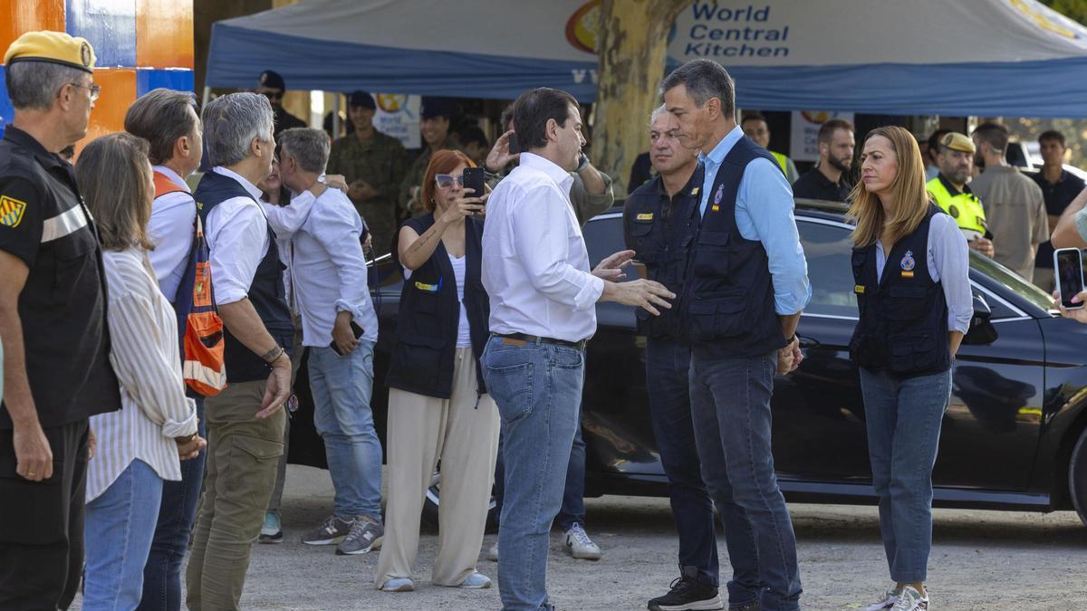 Pedro Sánchez y Mañueco en Navaluenga