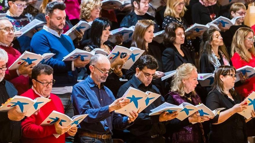 190 cantantes aficionados interpretan El Mesías participativo de &quot;la Caixa&quot; y el Teatro Cervantes.