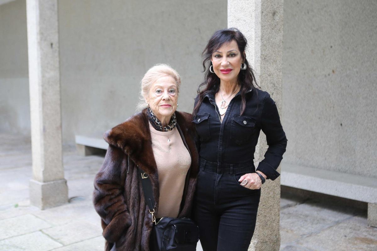 María Gómez e Susana Villalta, nai e a irmá de Luísa Villalta.