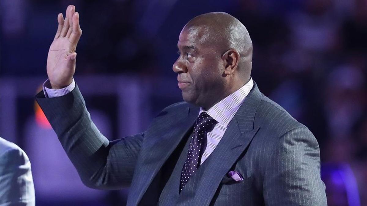 Magic Johnson toma el control de los Lakers para volver a hacerlo campeón de la NBA