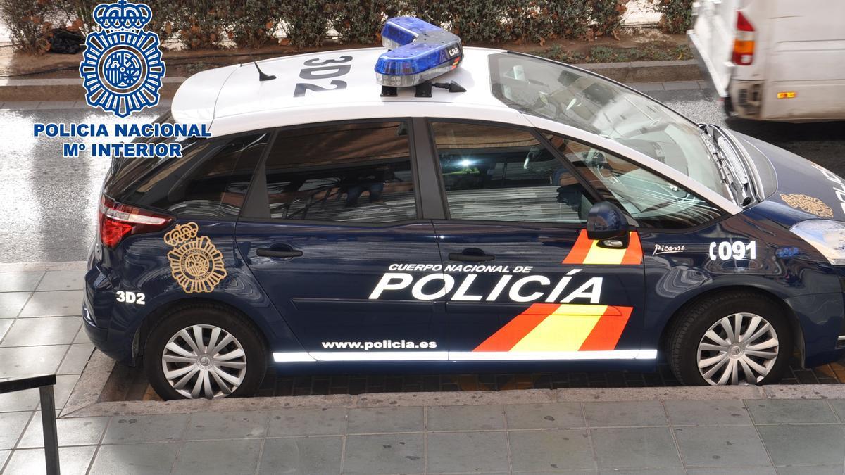 Un agente 'pilla' a tres jóvenes entrando a robar en una casa en Zaragoza