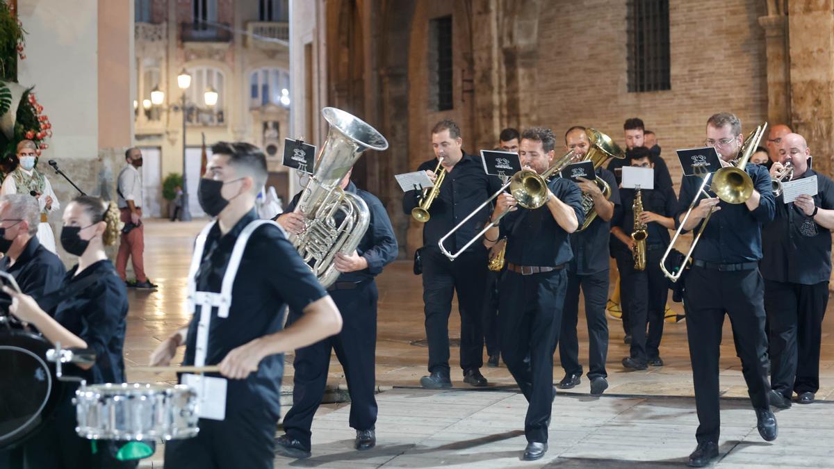 Búscate en el primer día de Ofrenda por las calles del Mar y Avellanas entre las 22:00 y 23:00 horas