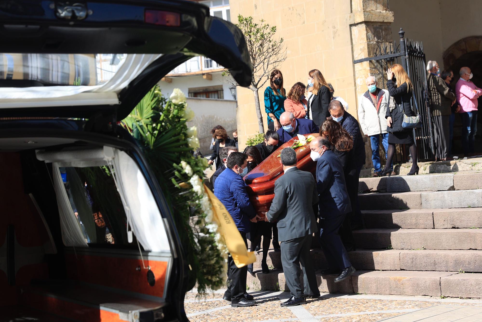 Funeral por Carlos Manuel Rodríguez, consejero delegado de Cafento