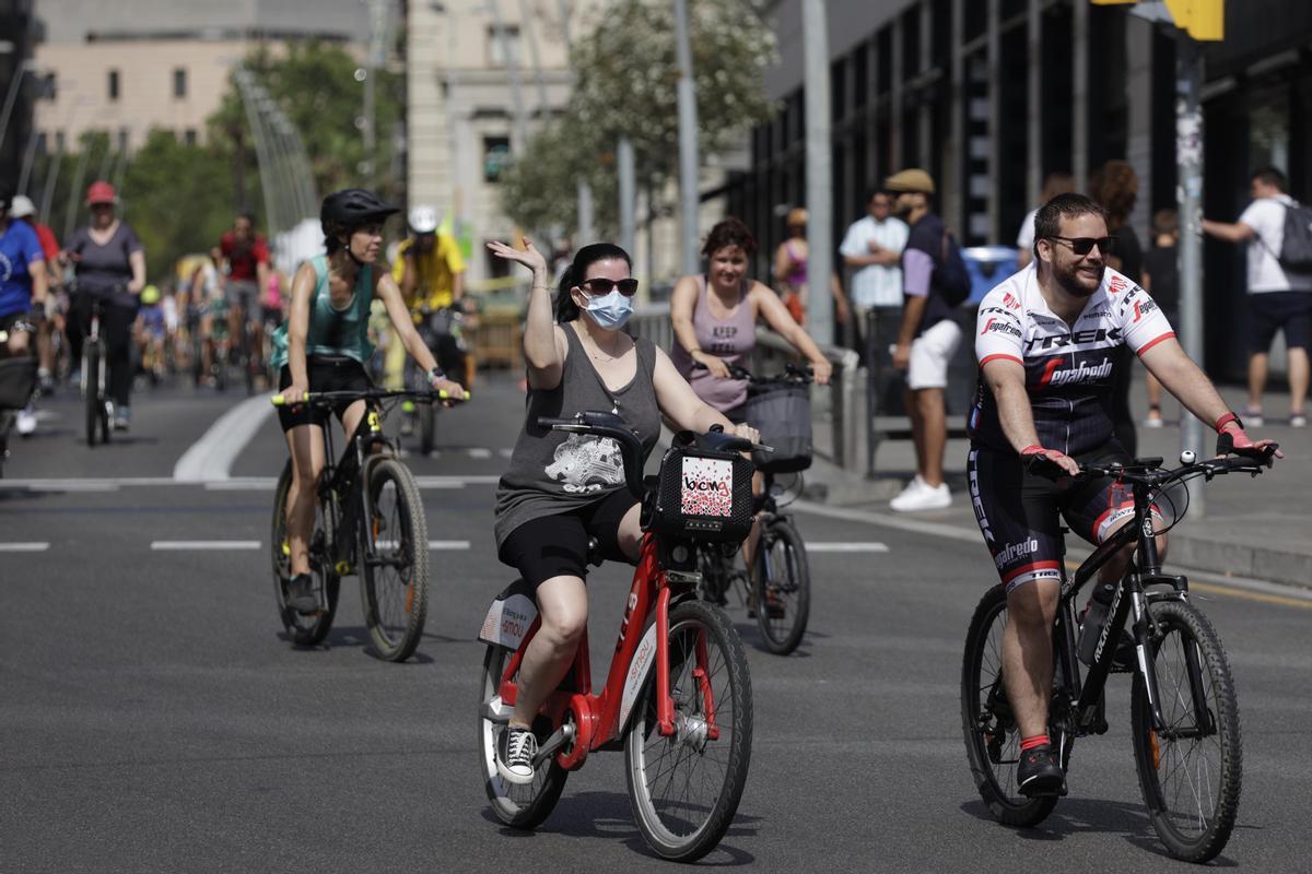 La fiesta de la bicicleta regresa a las calles de Barcelona con la Bicicletada.