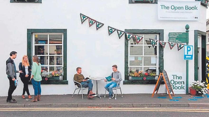 The Open Book: l’Airbnb on els turistes paguen per regentar una llibreria