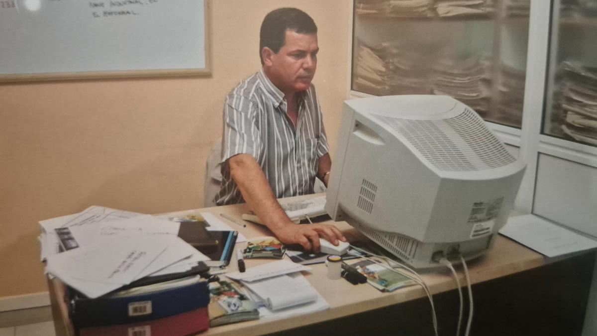 Miguel Alonso, en la redacción de la Delegación majorera del periódico LA PROVINCIA/DLP.