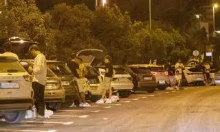 Botellón en la zona de la Albufereta en Alicante